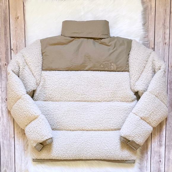 The North Face Sherpa Nuptse Jacket - Picture 7 of 12